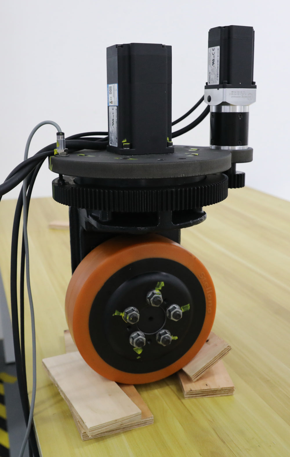 Vertical Drive Wheel for Forklift | Heavy-Duty Steering & Driving Modu ...